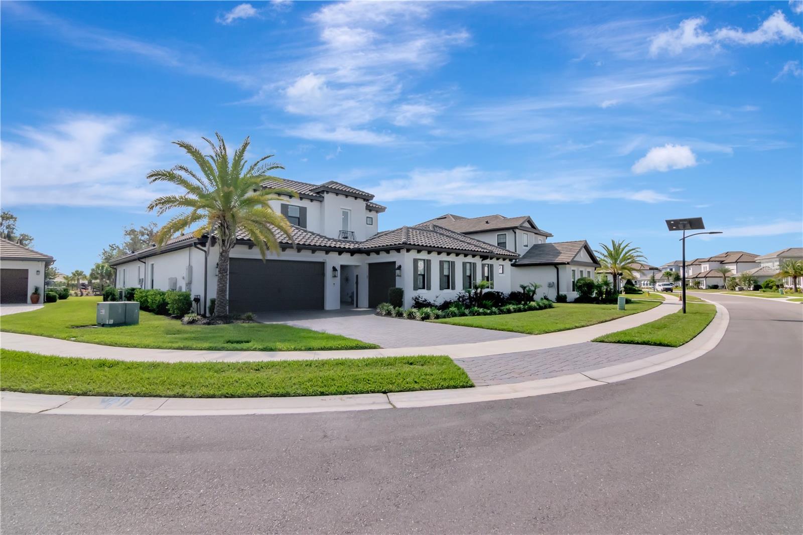 2686 MEANDER COVE