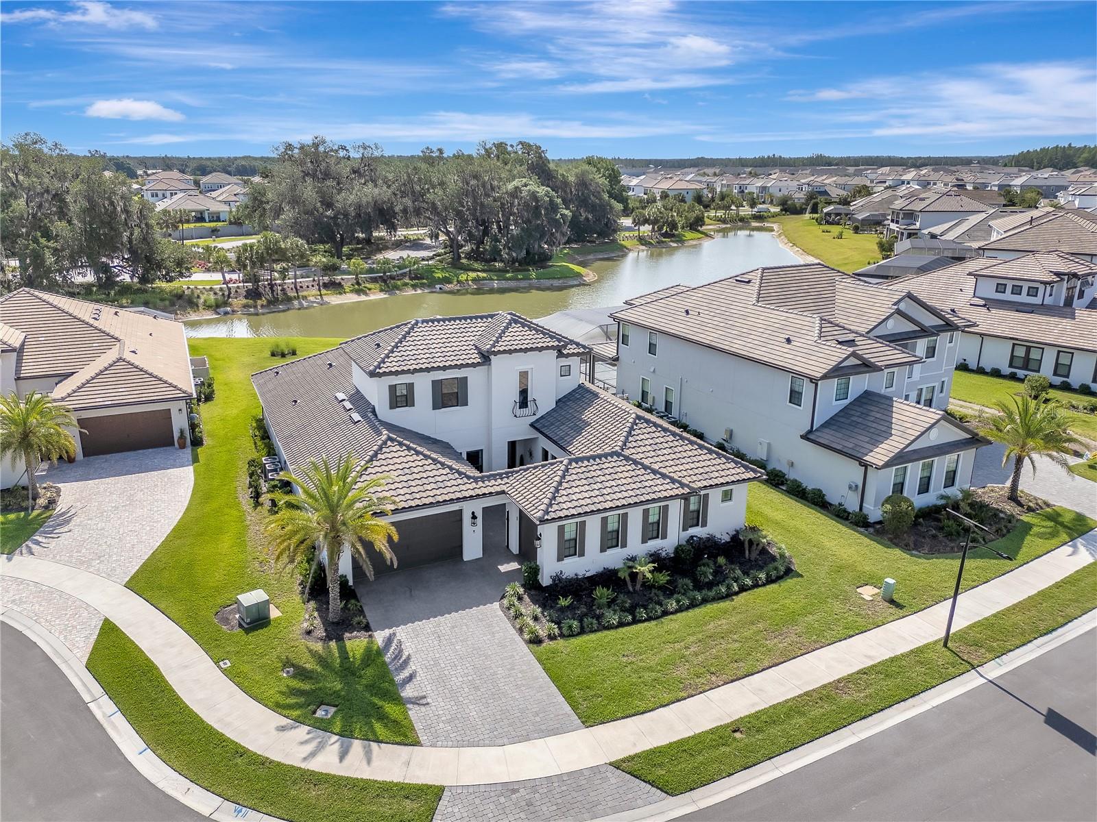 2686 MEANDER COVE