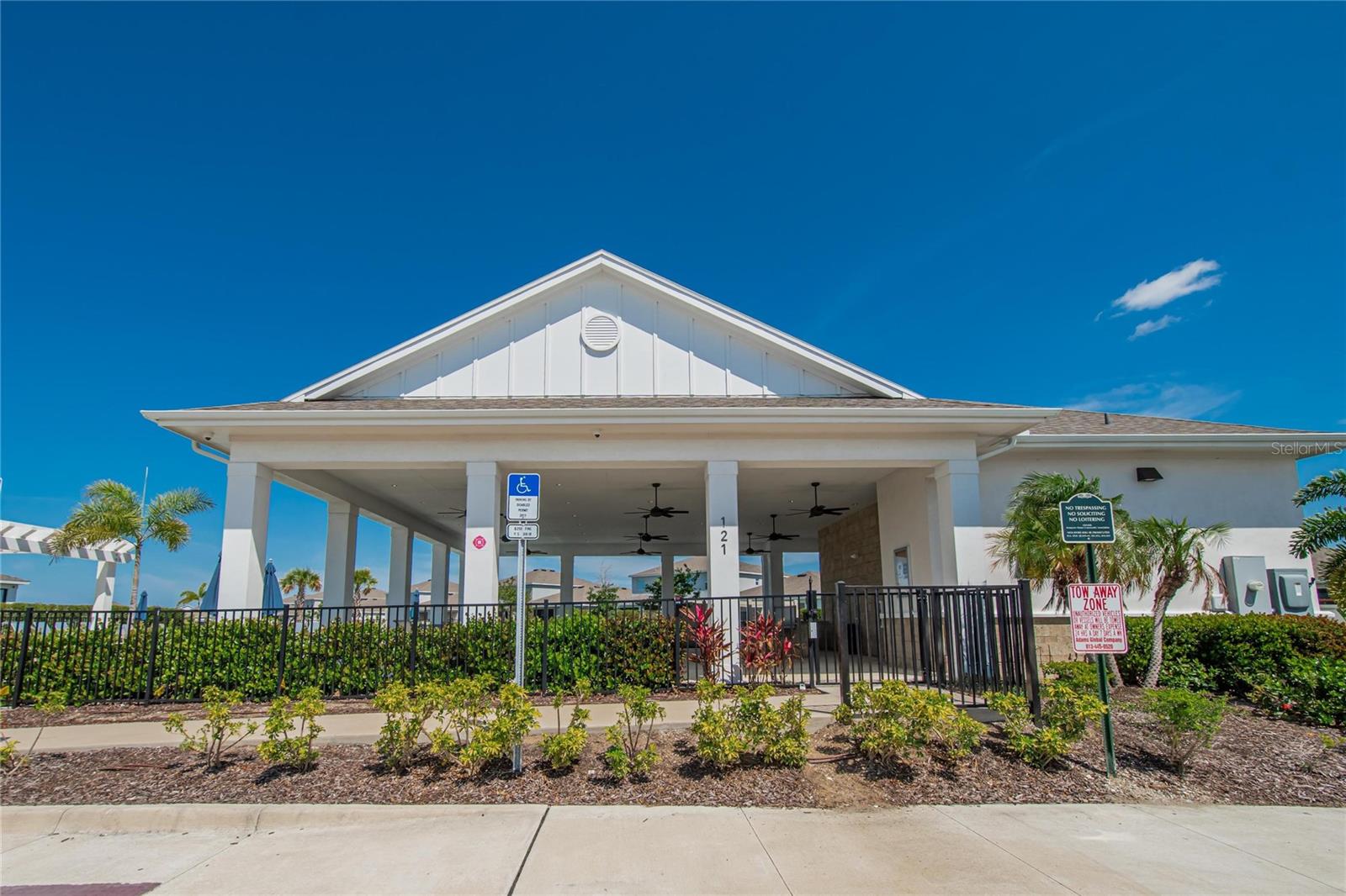 MANGROVE MANOR PH 1 - Residential Lease