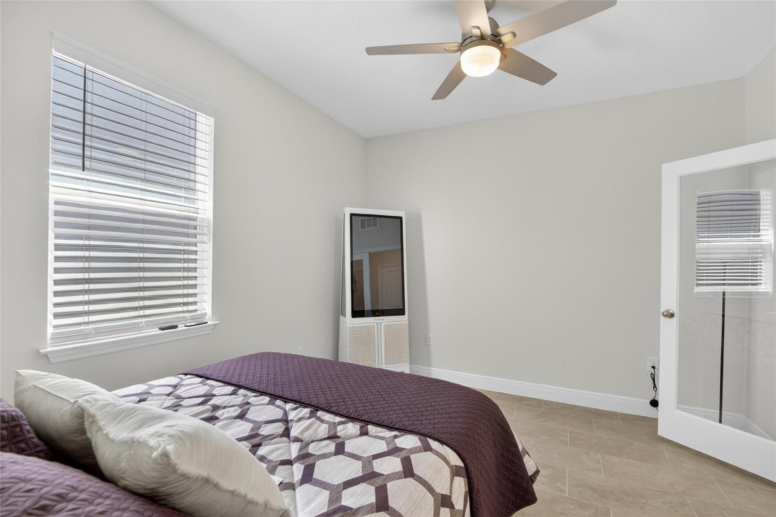 MANGROVE MANOR PH 1 - Residential Lease