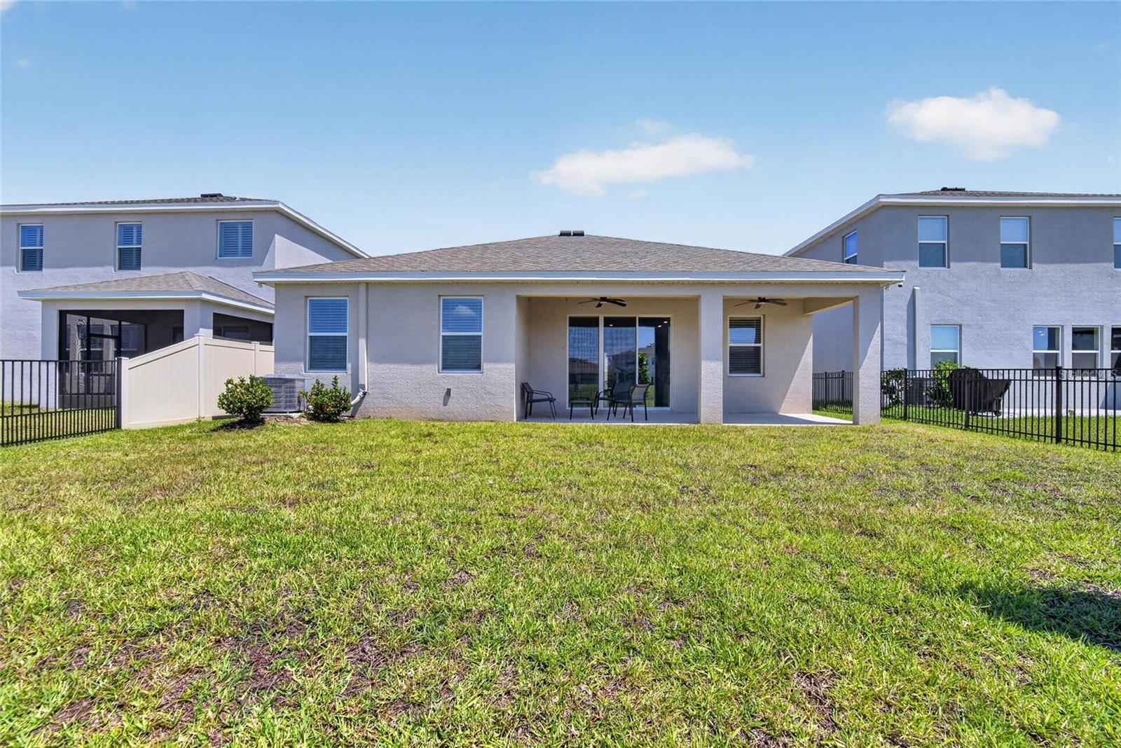 MANGROVE MANOR PH 1 - Residential Lease