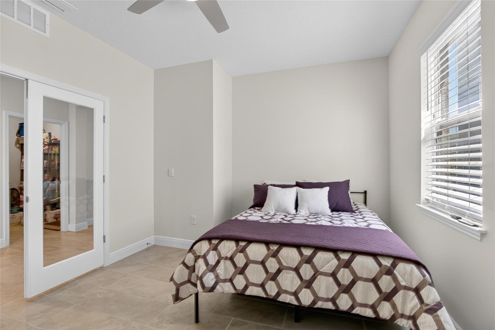 MANGROVE MANOR PH 1 - Residential Lease