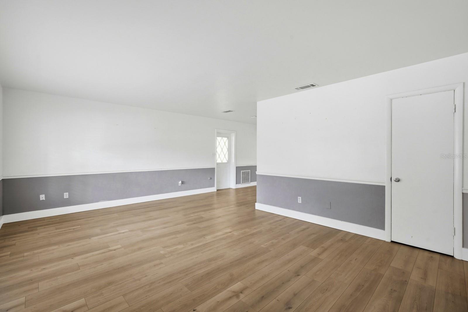 COUNTRY CLUB HEIGHTS - Residential