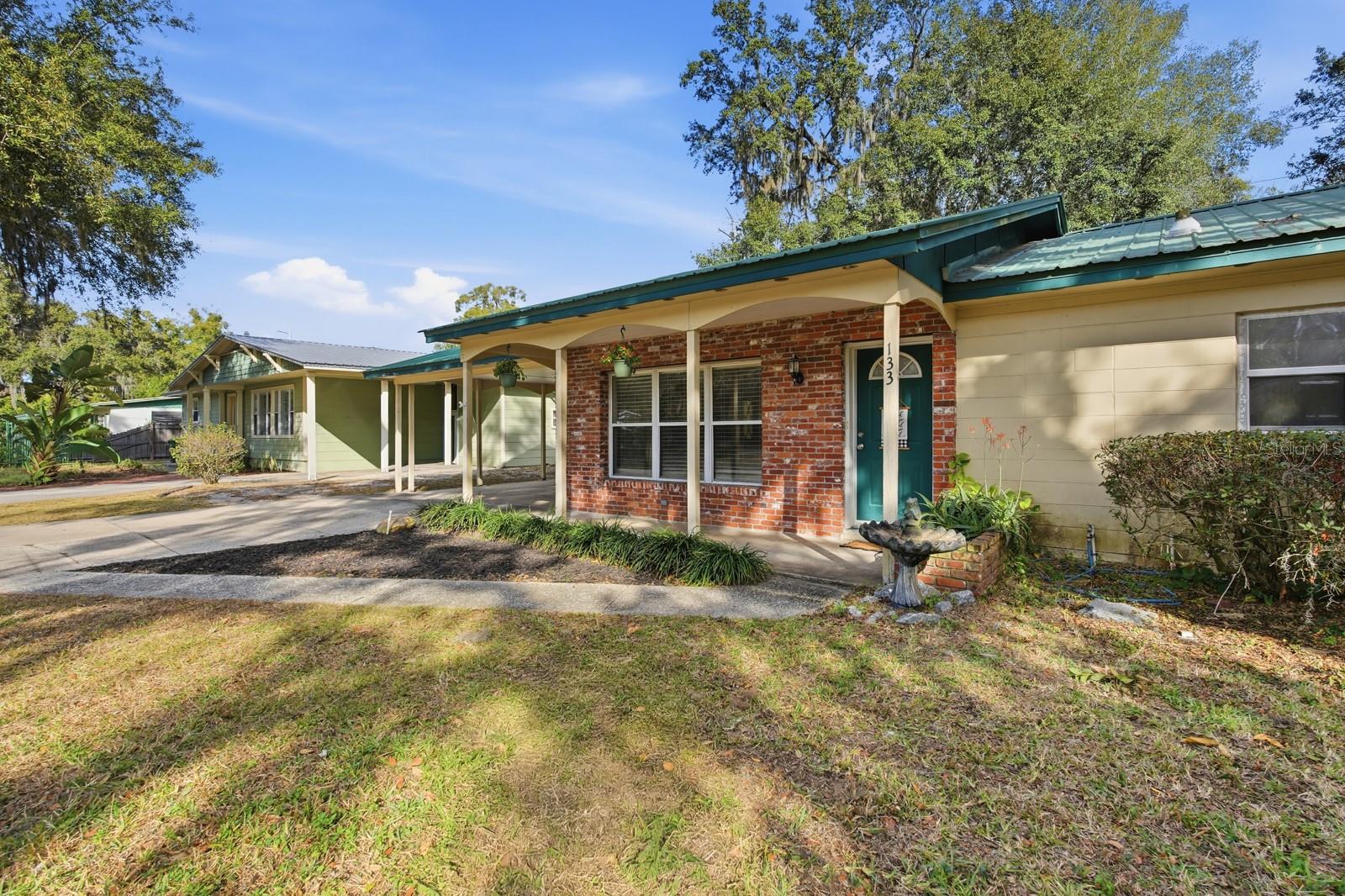 COUNTRY CLUB HEIGHTS - Residential