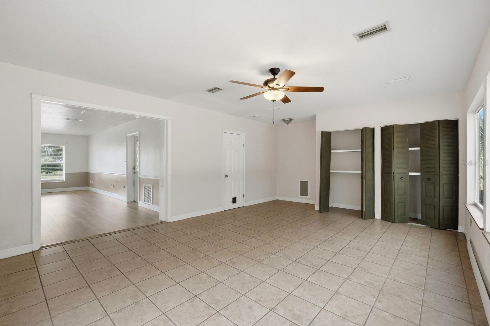 COUNTRY CLUB HEIGHTS - Residential