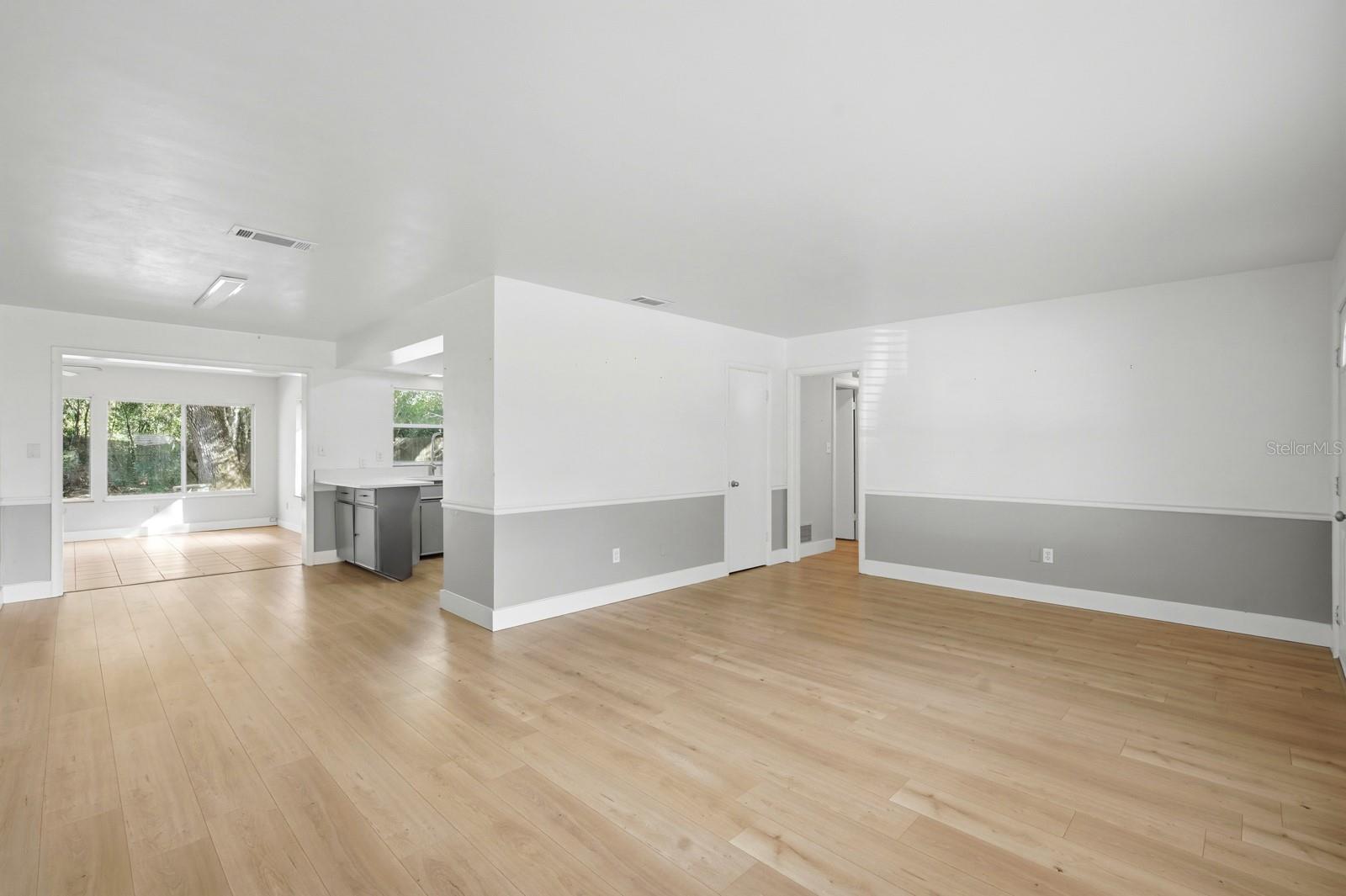 COUNTRY CLUB HEIGHTS - Residential