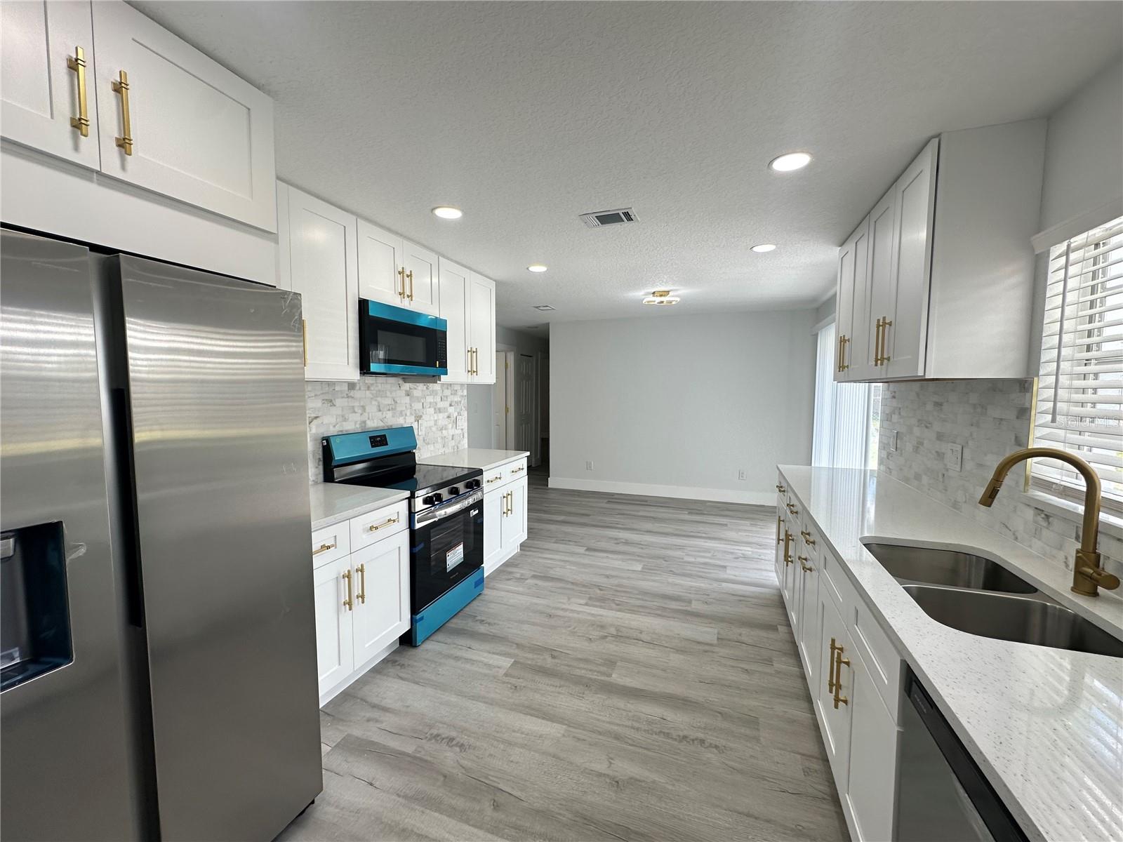 THE GROVES NORTH - Residential