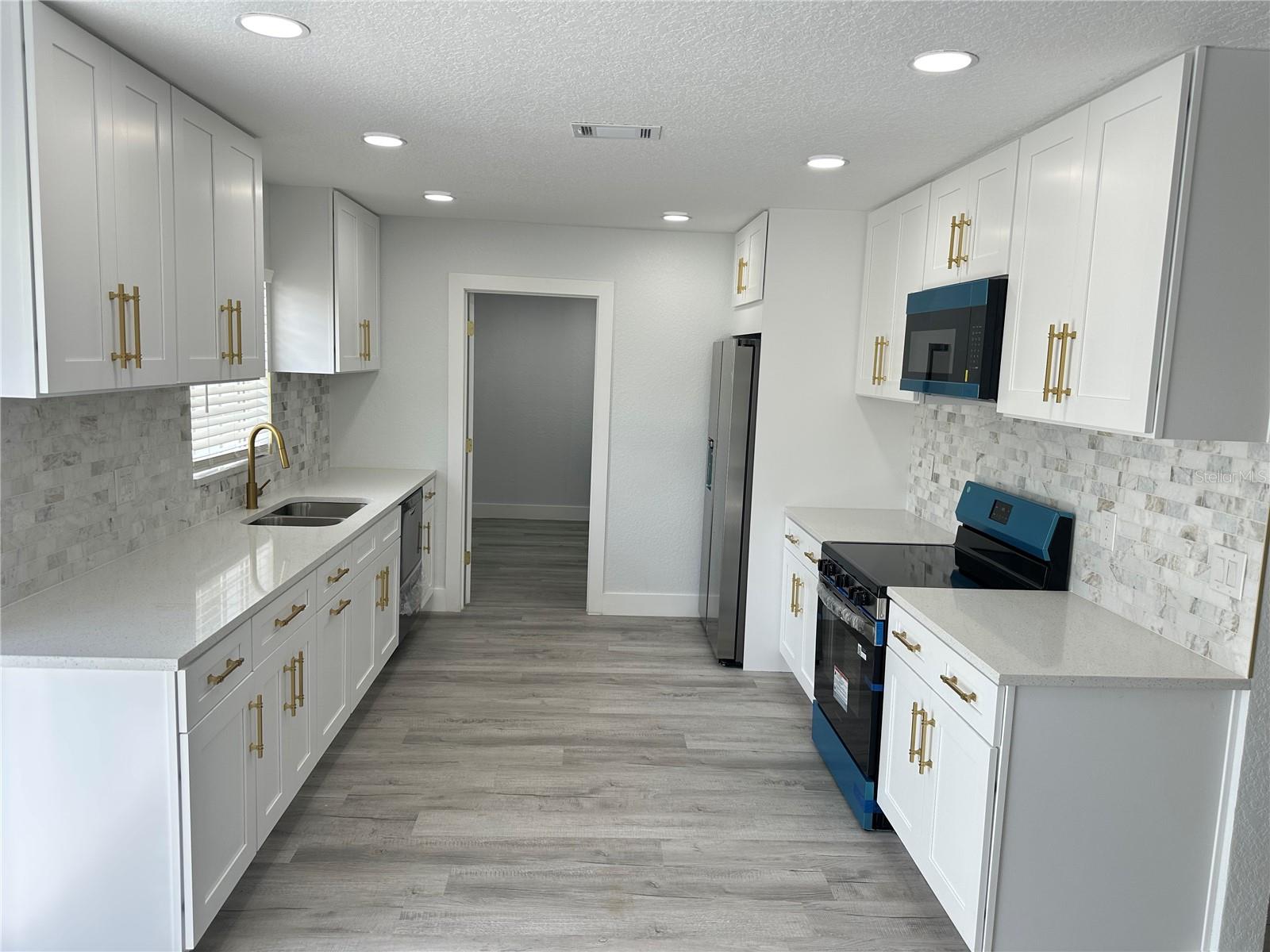 THE GROVES NORTH - Residential