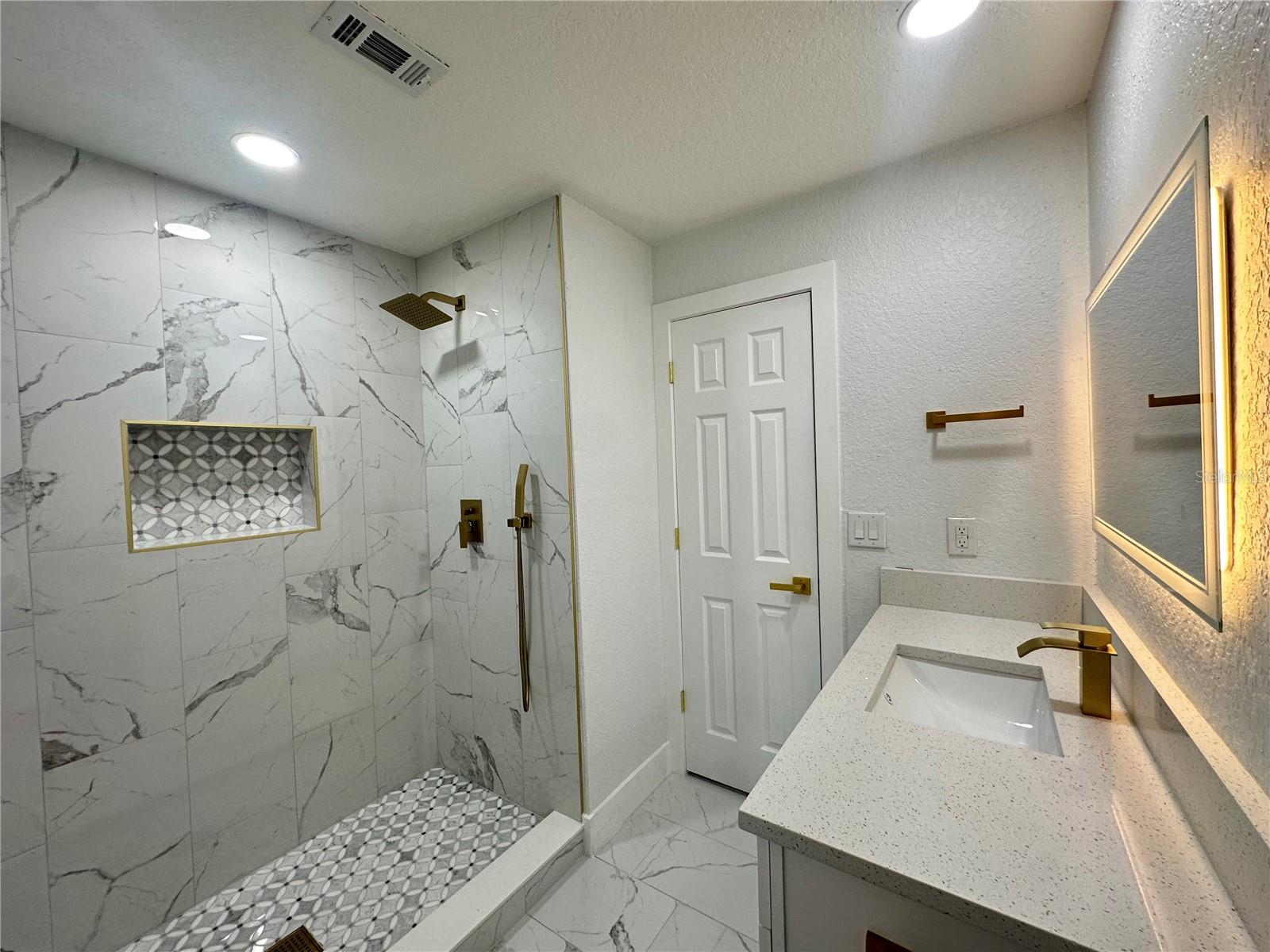 THE GROVES NORTH - Residential