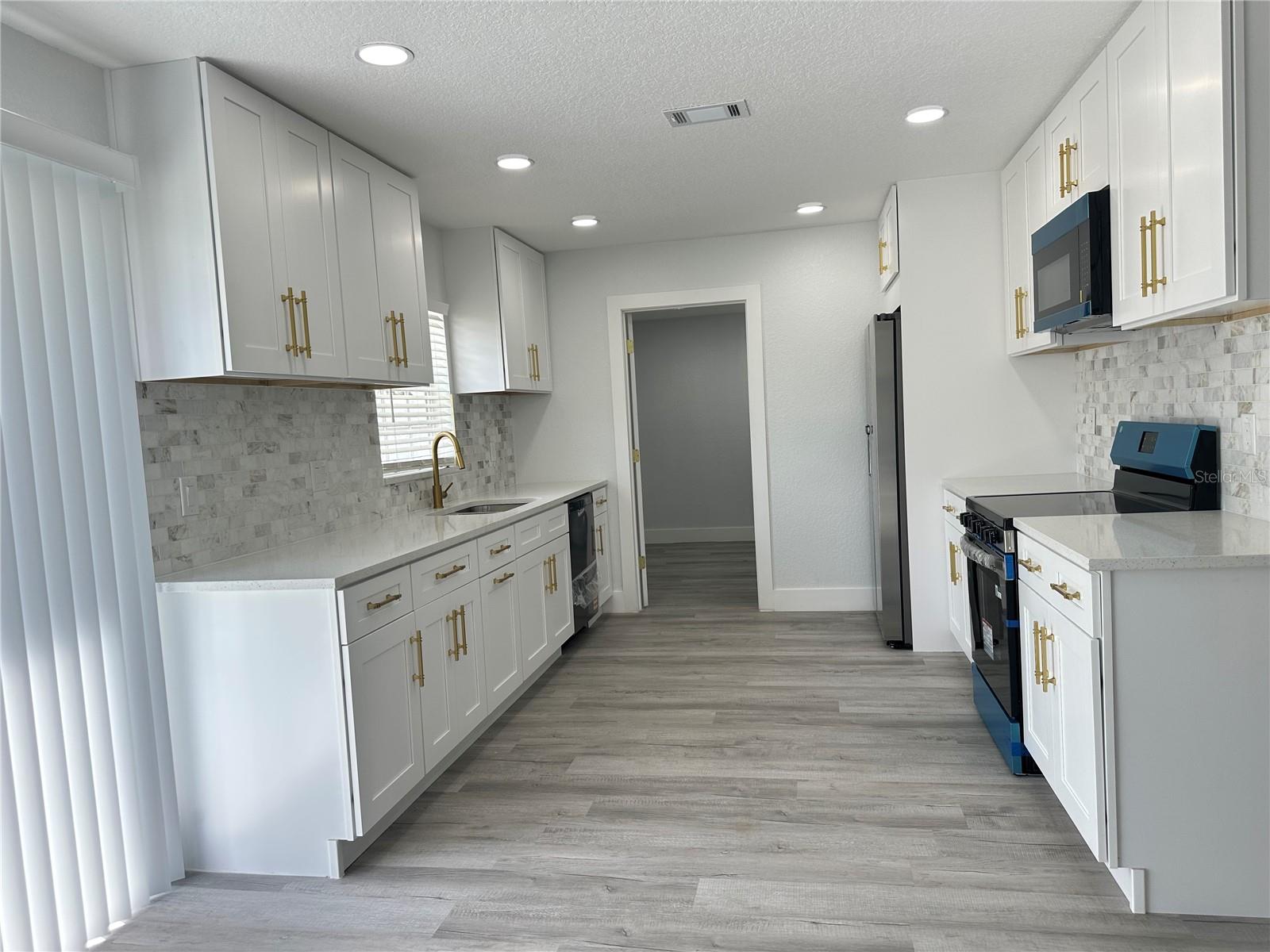 THE GROVES NORTH - Residential