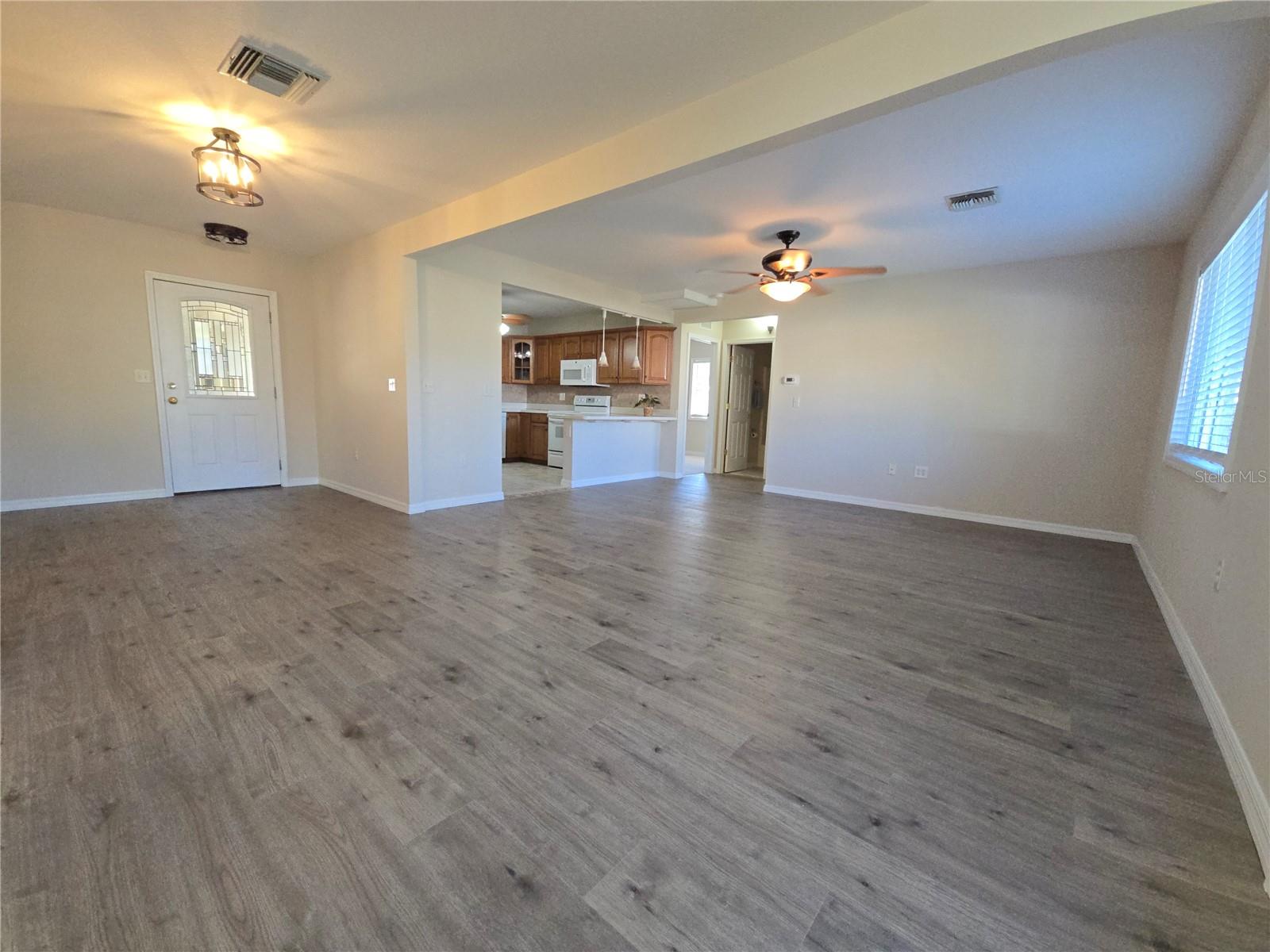 PALMA SOLA PARK - Residential