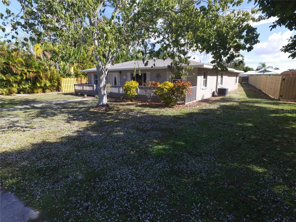 Photo of 613 Casabella Drive, Bradenton, FL 34209 (MLS # A4671892)