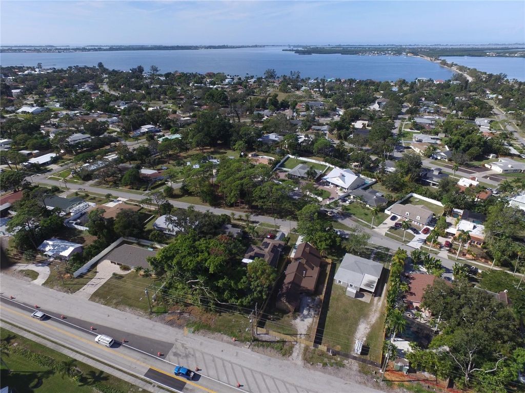 Photo of 613 Casabella Drive, Bradenton, FL 34209 (MLS # A4671892)