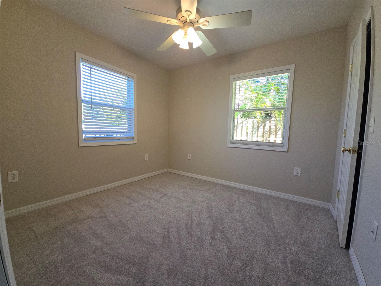 PALMA SOLA PARK - Residential