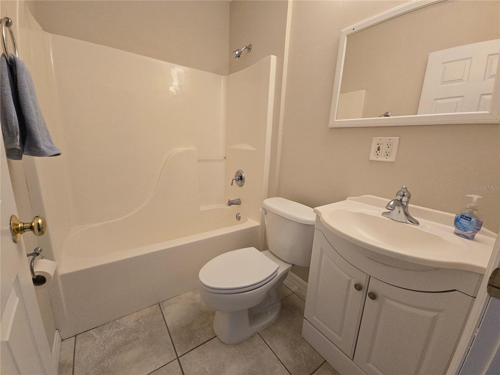 PALMA SOLA PARK - Residential