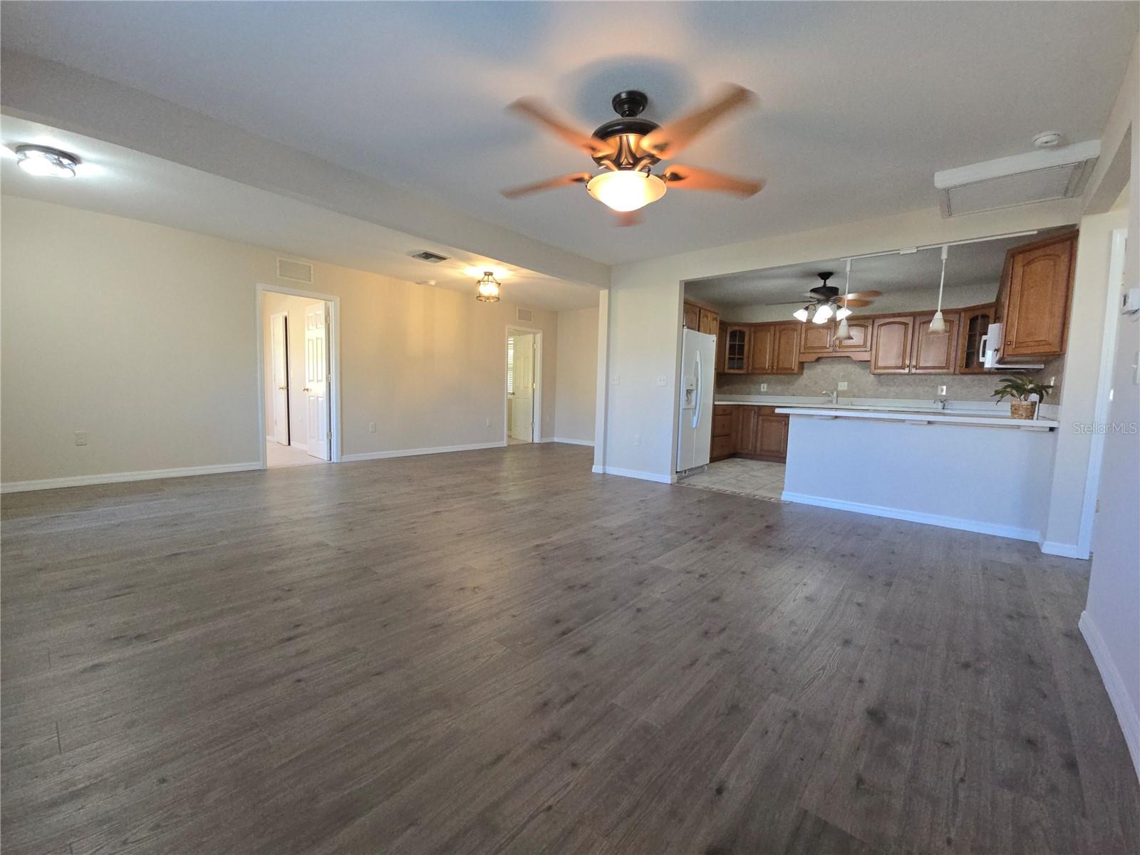 PALMA SOLA PARK - Residential