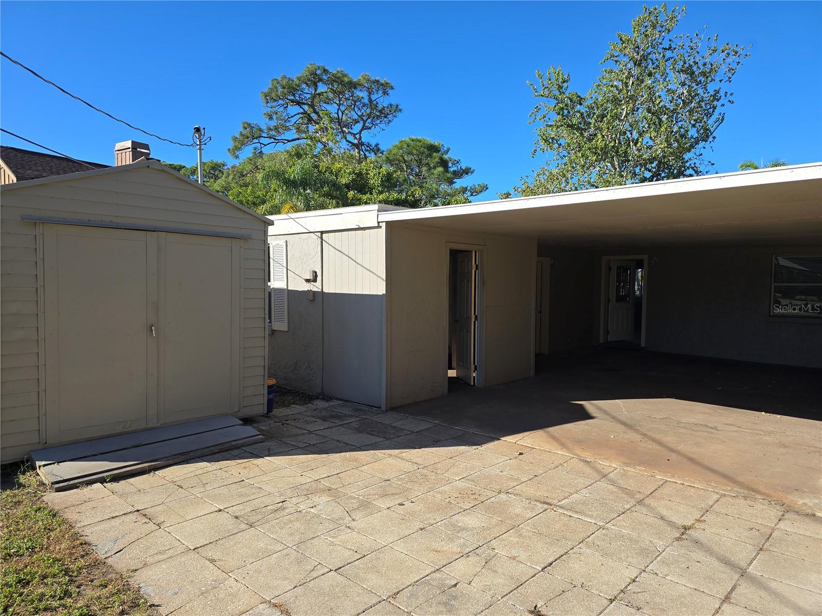 PALMA SOLA PARK - Residential