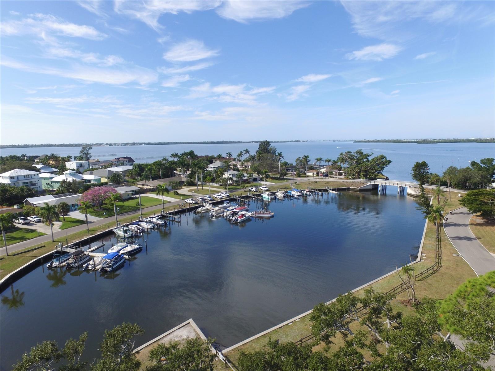 PALMA SOLA PARK - Residential