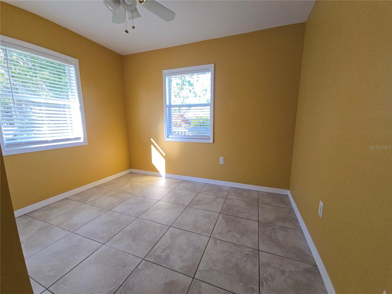 PALMA SOLA PARK - Residential