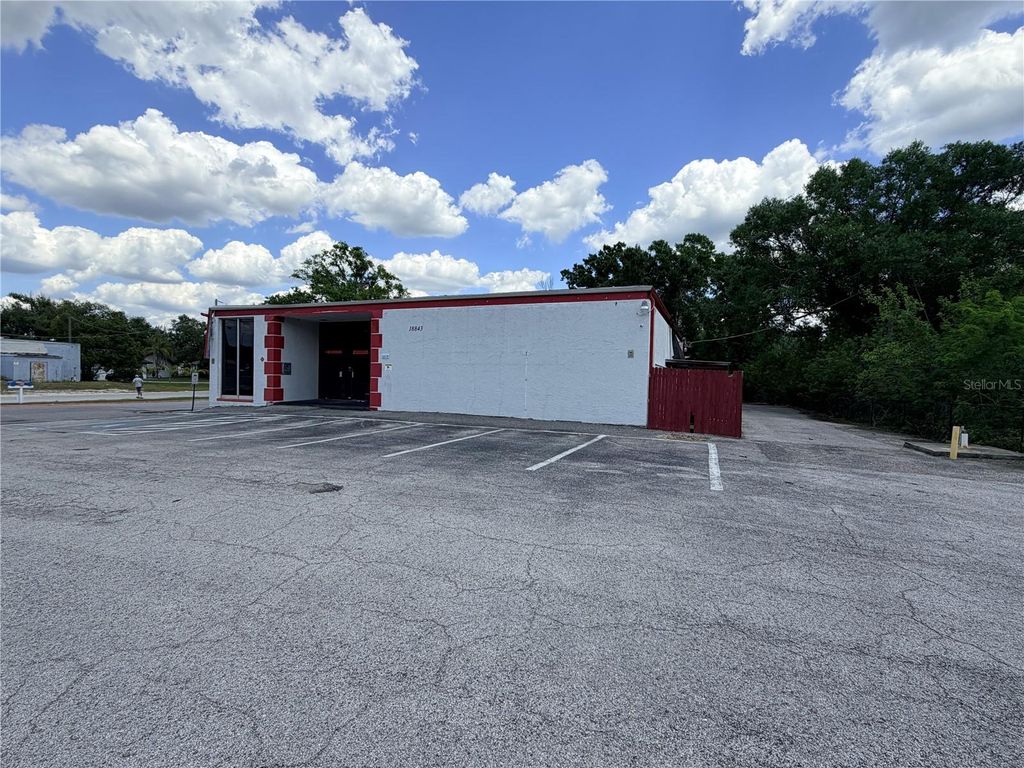 Photo of 18843 N 41 Highway, Lutz, FL 33549 (MLS # TB8501903)