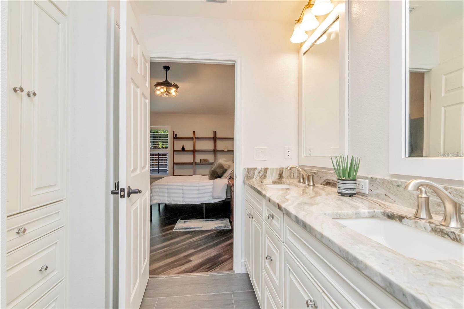 BROOKFIELD - Residential