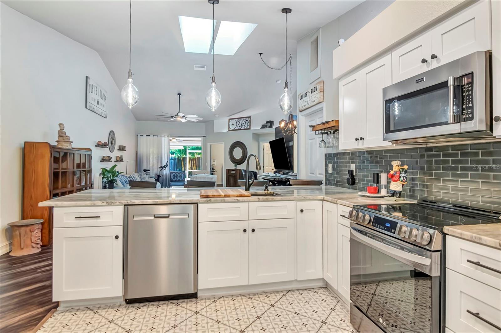 BROOKFIELD - Residential