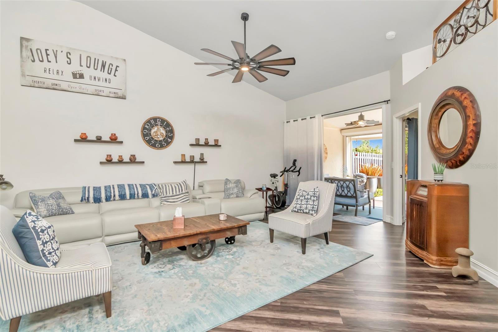 BROOKFIELD - Residential