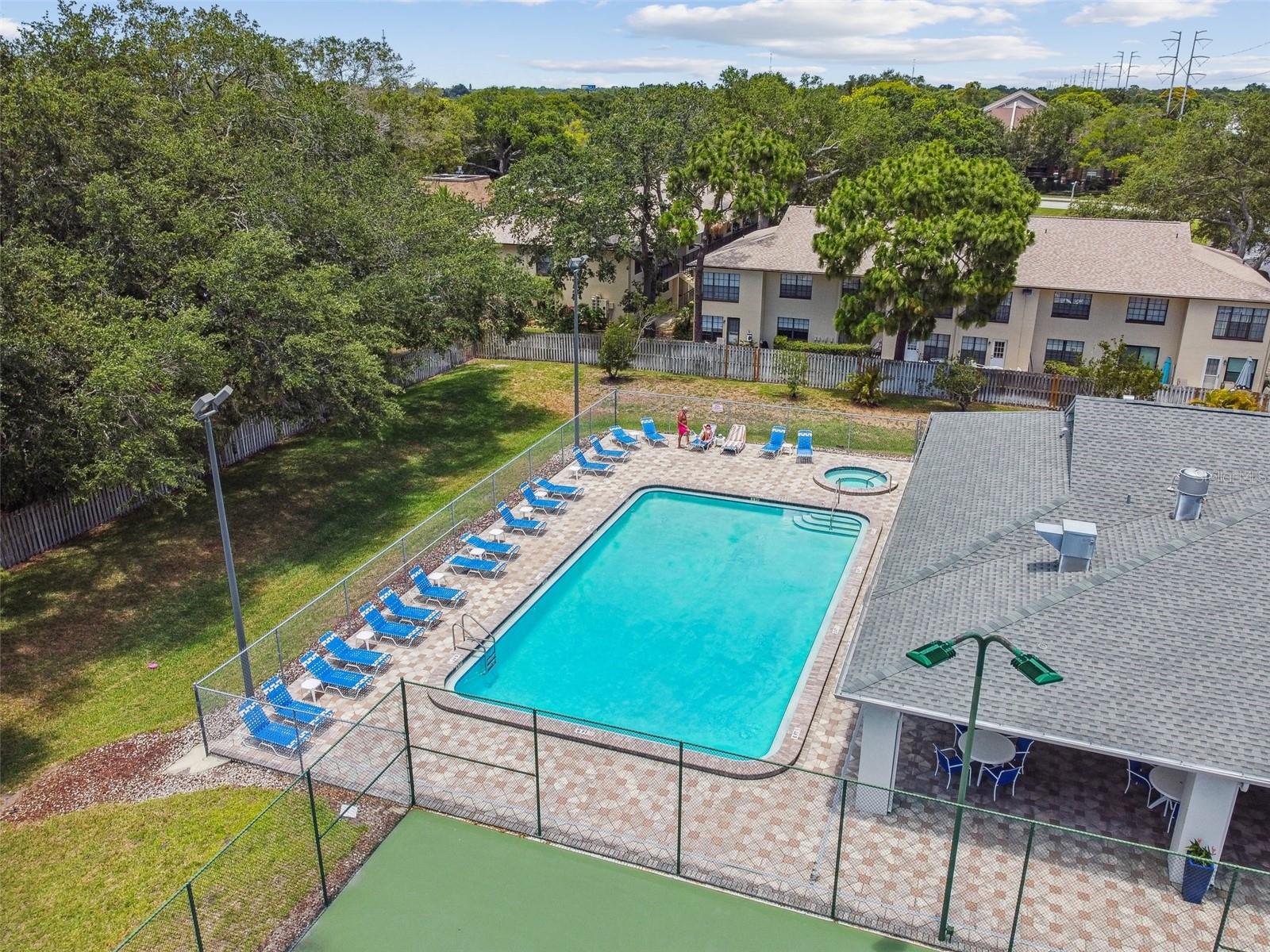 BROOKFIELD - Residential