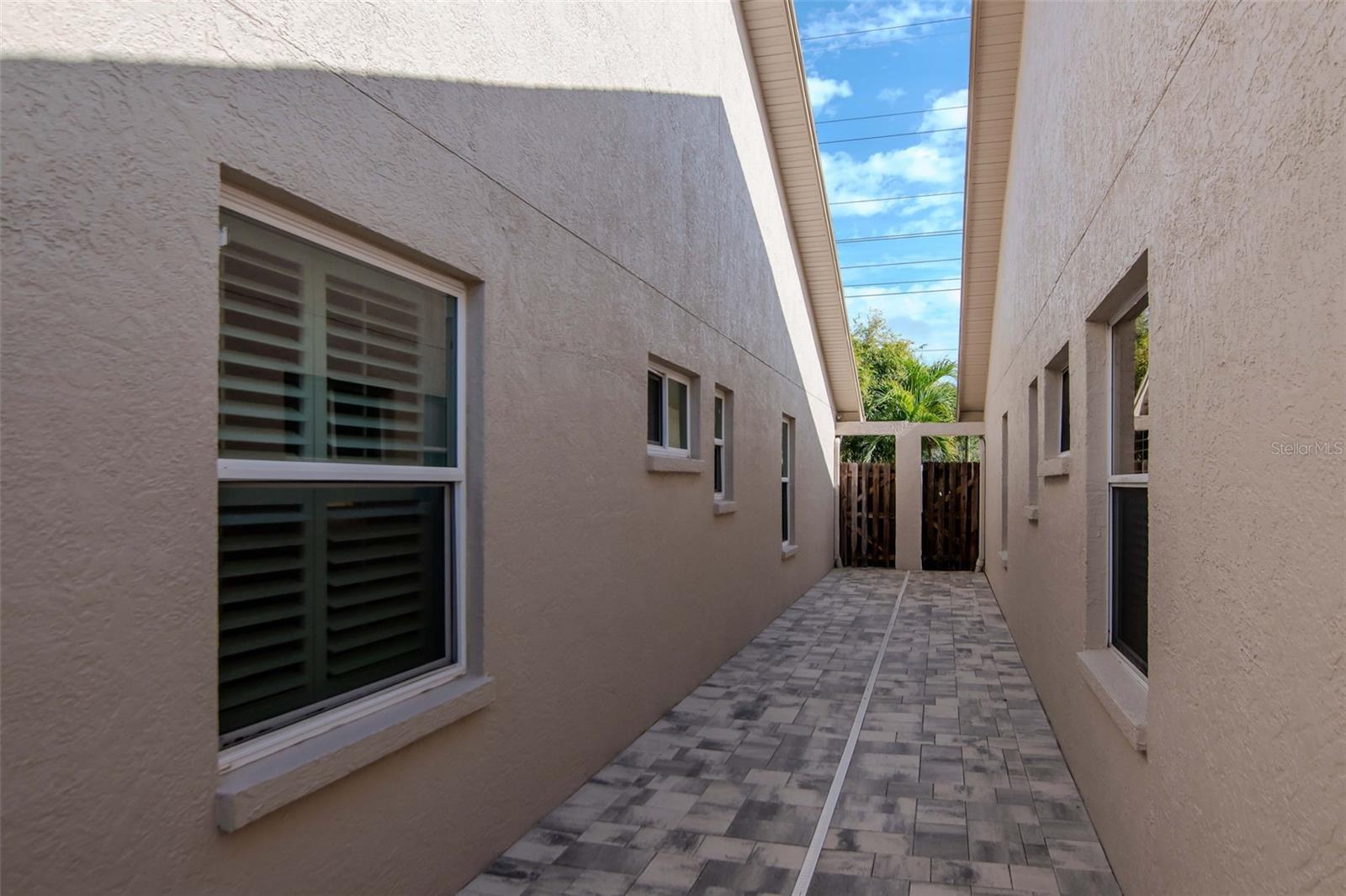 BROOKFIELD - Residential