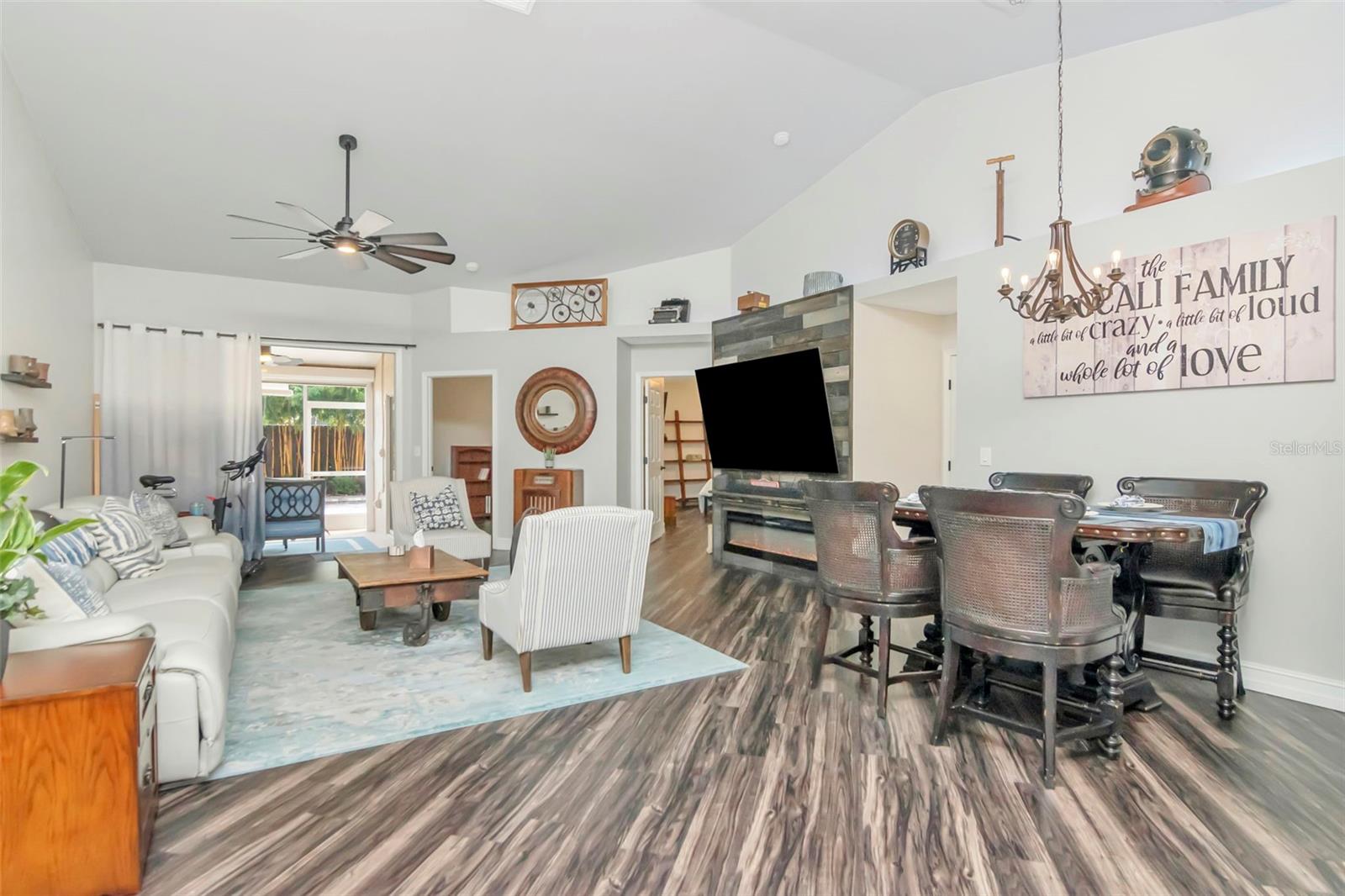 BROOKFIELD - Residential