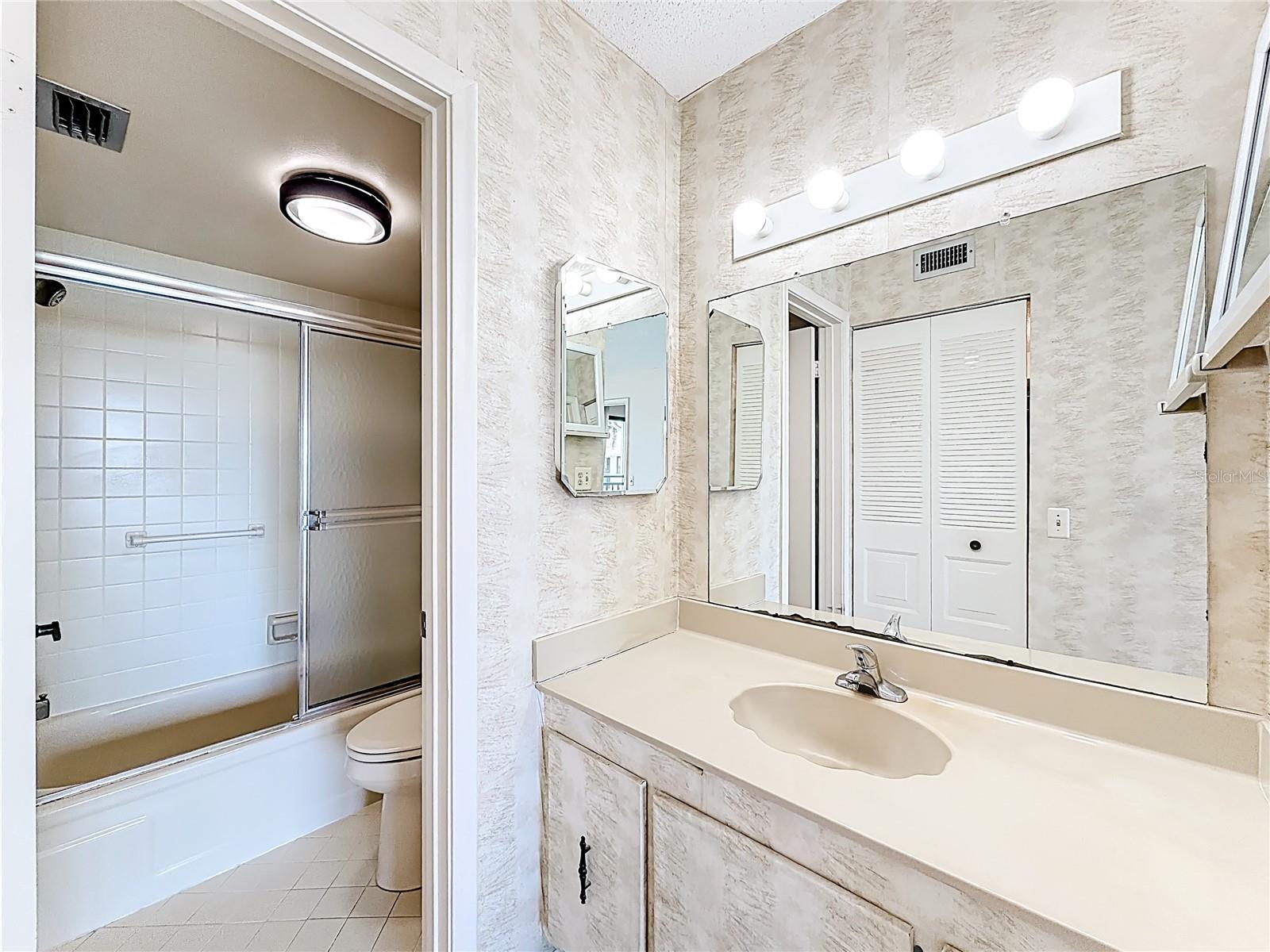 CASA DEL MAR CONDO III - Residential