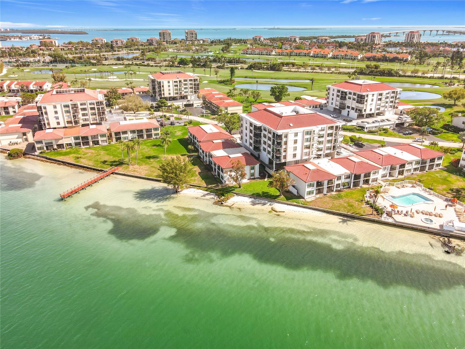 CASA DEL MAR CONDO III - Residential