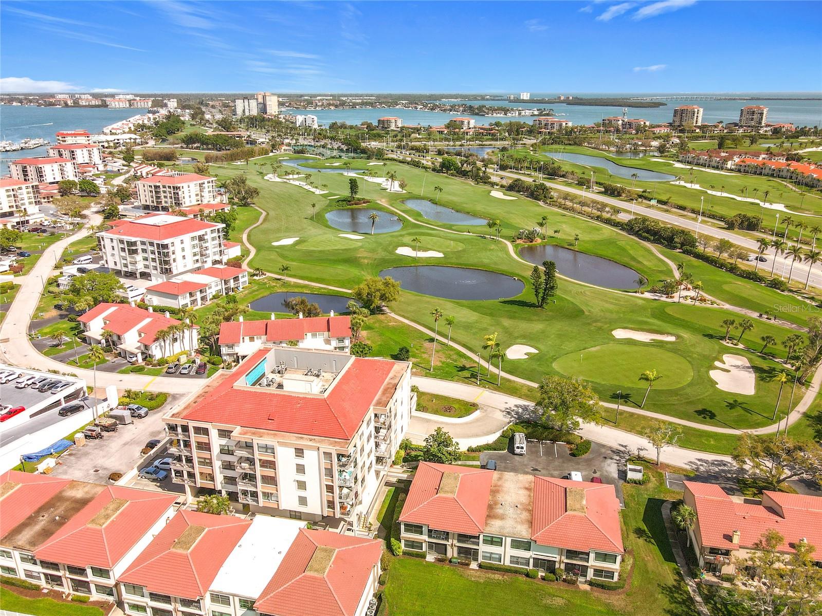 CASA DEL MAR CONDO III - Residential