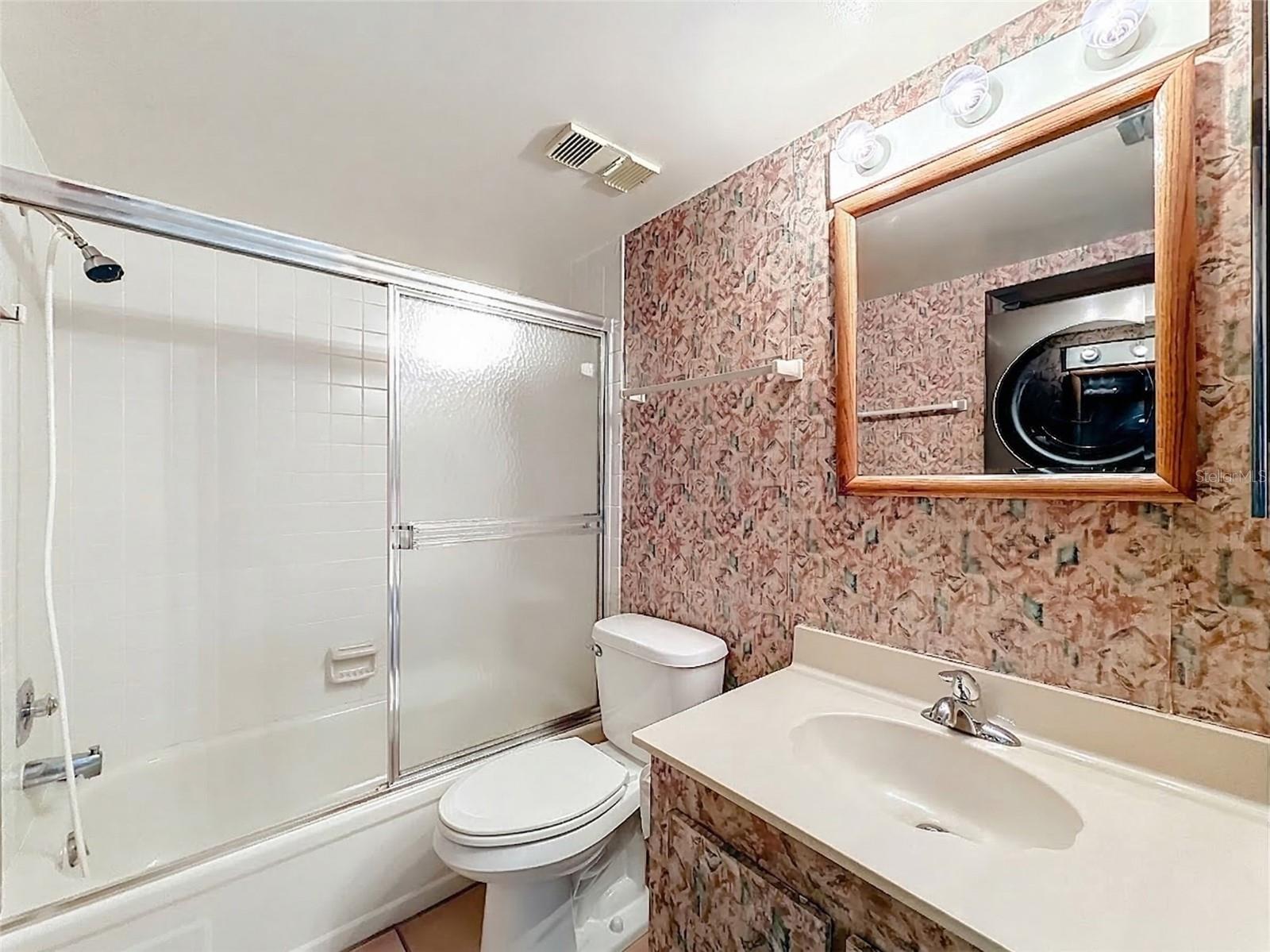 CASA DEL MAR CONDO III - Residential