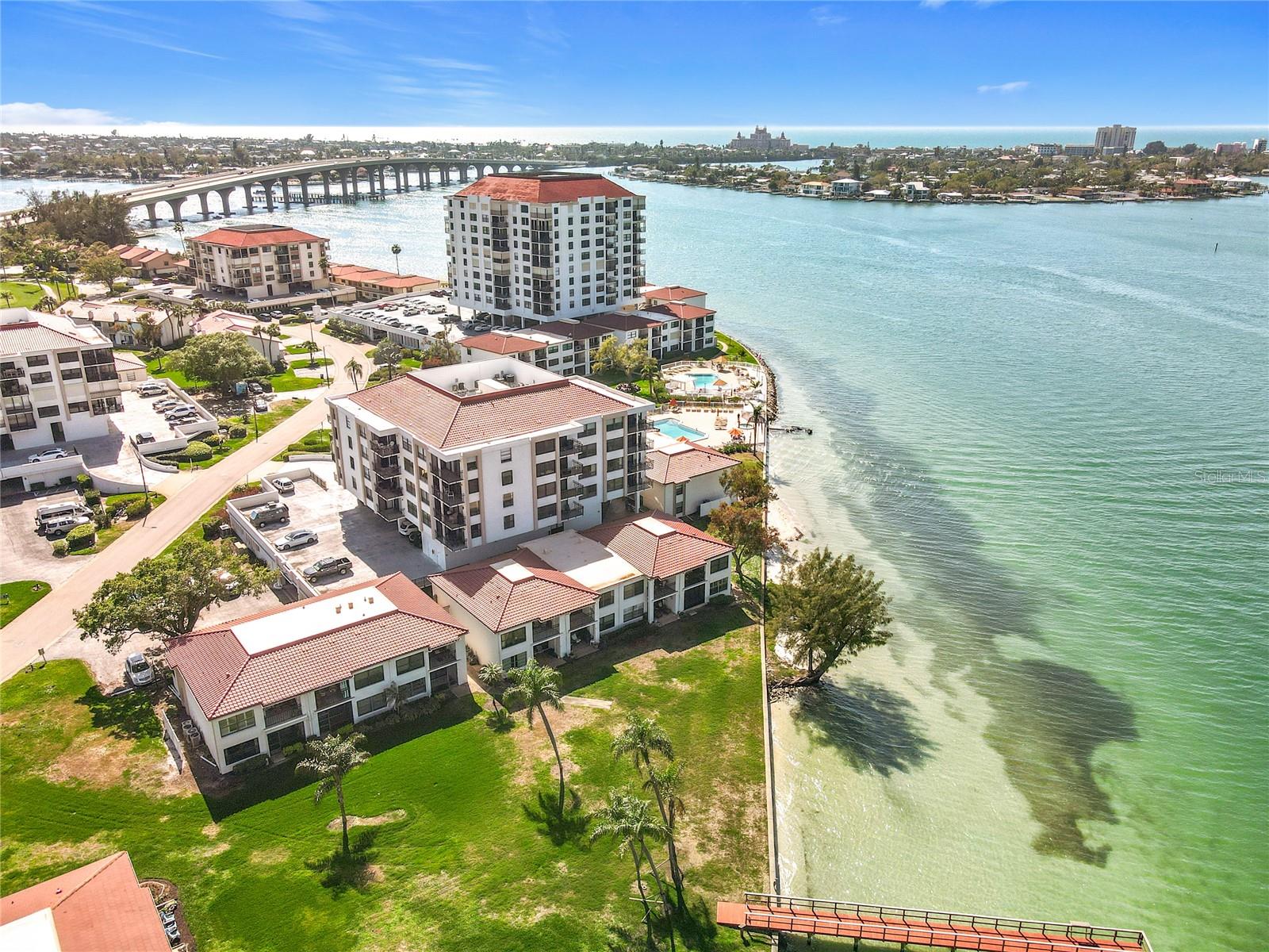 CASA DEL MAR CONDO III - Residential