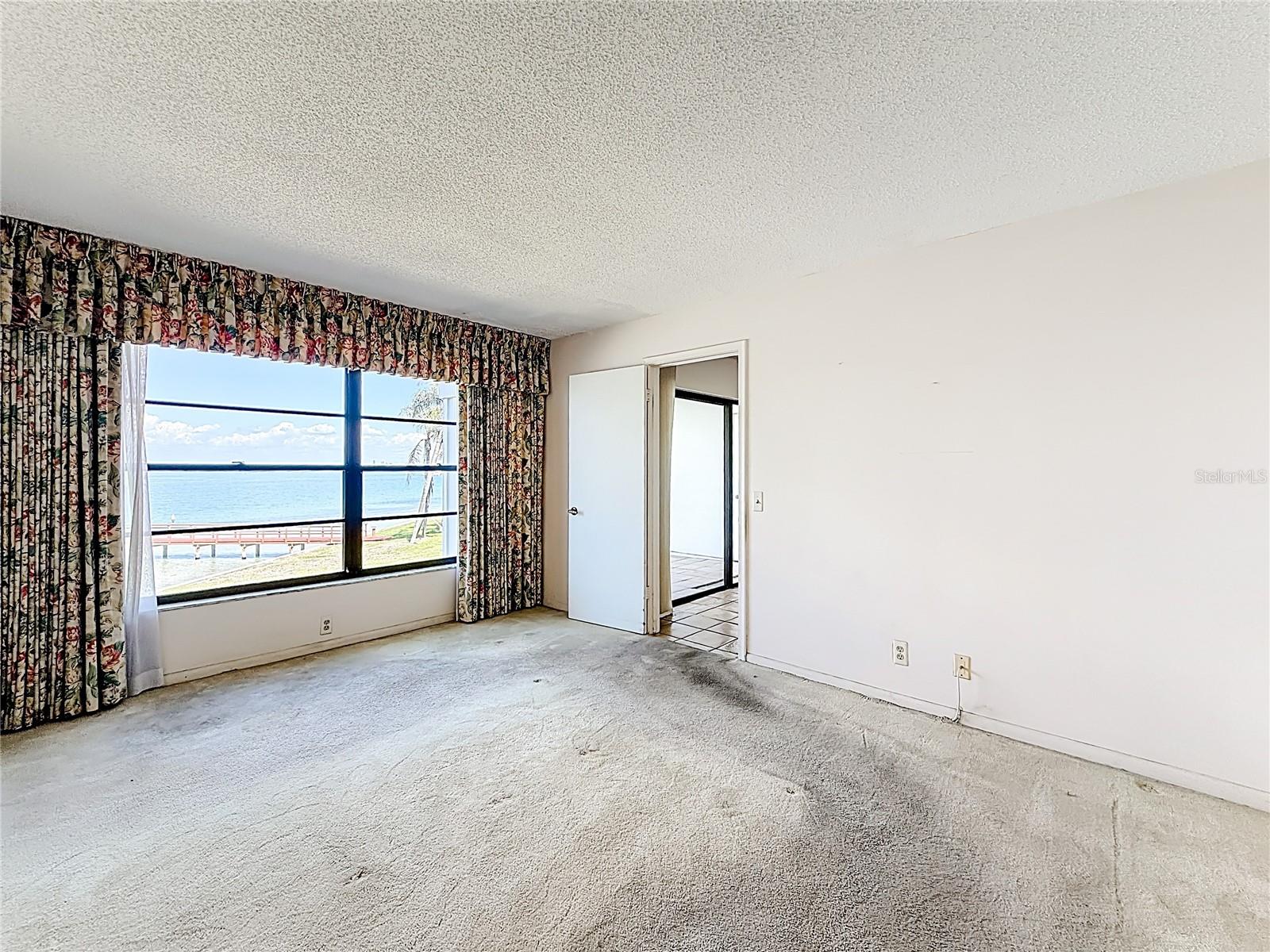 CASA DEL MAR CONDO III - Residential