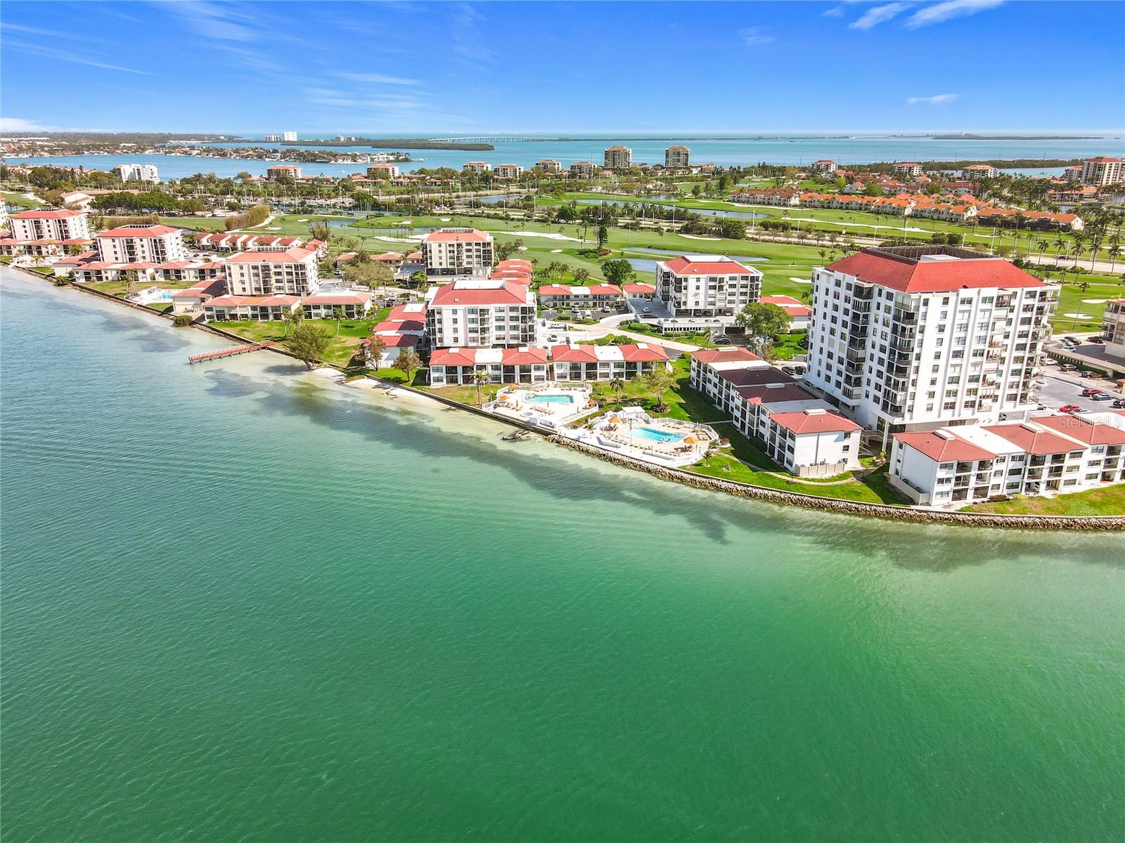 CASA DEL MAR CONDO III - Residential