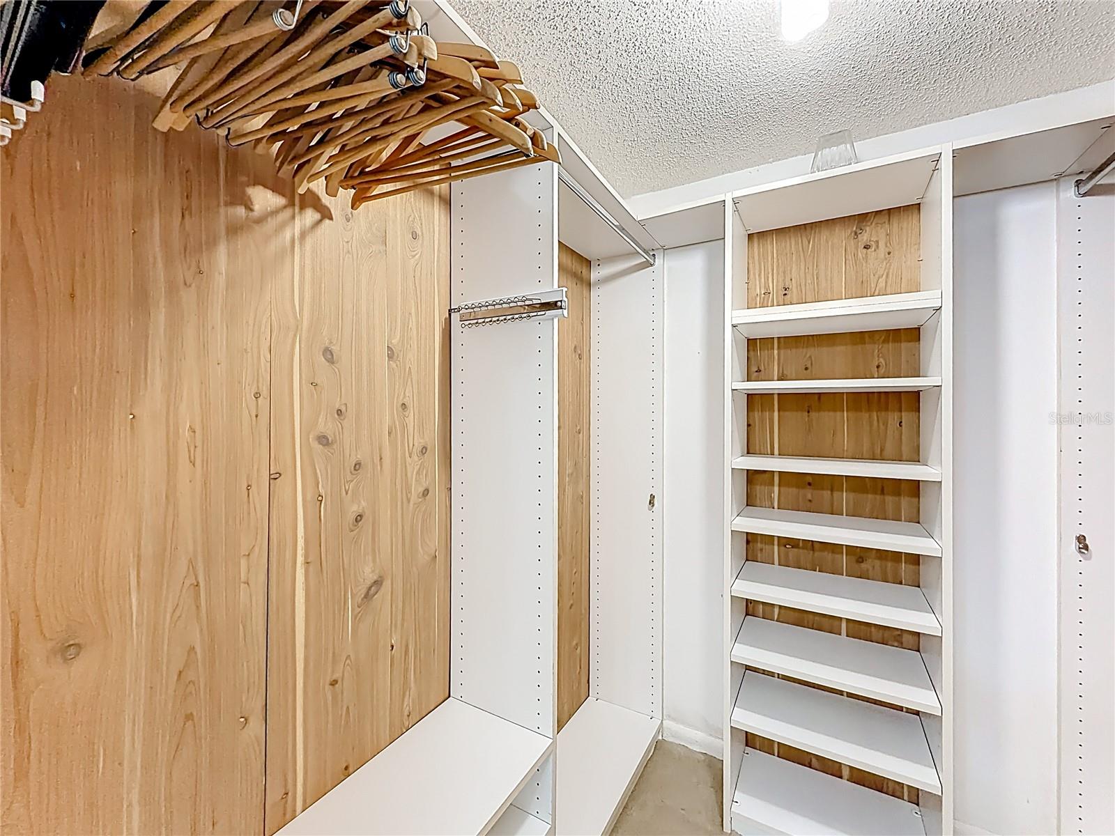 CASA DEL MAR CONDO III - Residential