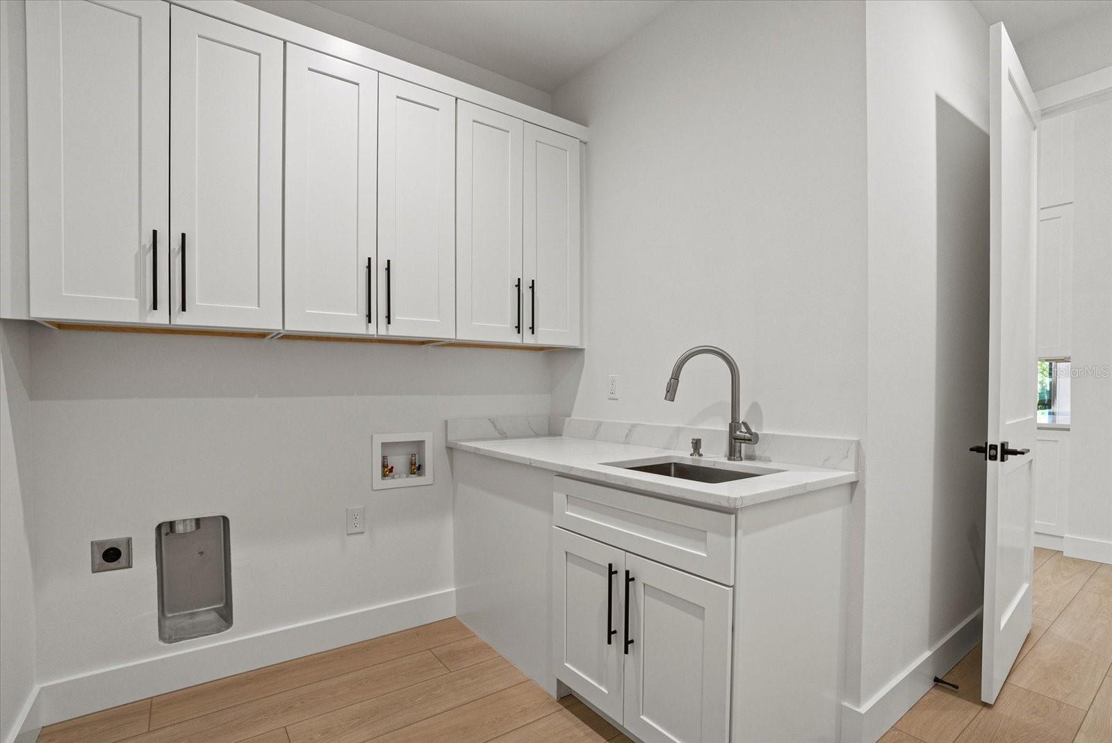 LAUREL LANDINGS ESTATES - Residential