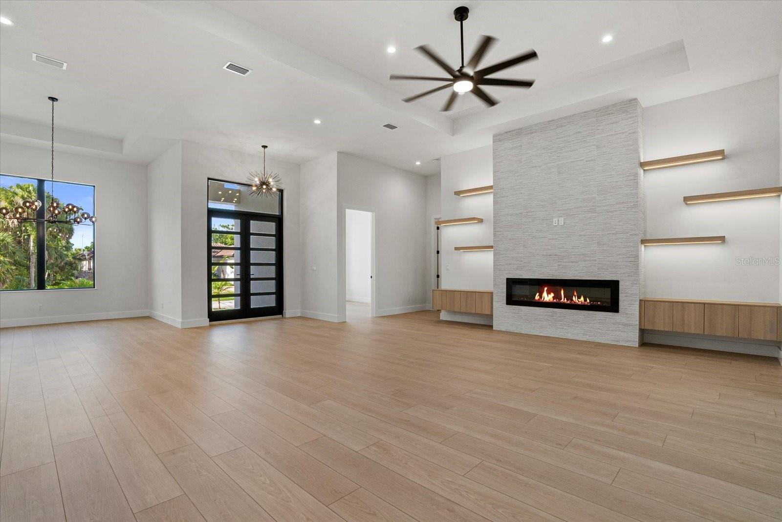 LAUREL LANDINGS ESTATES - Residential