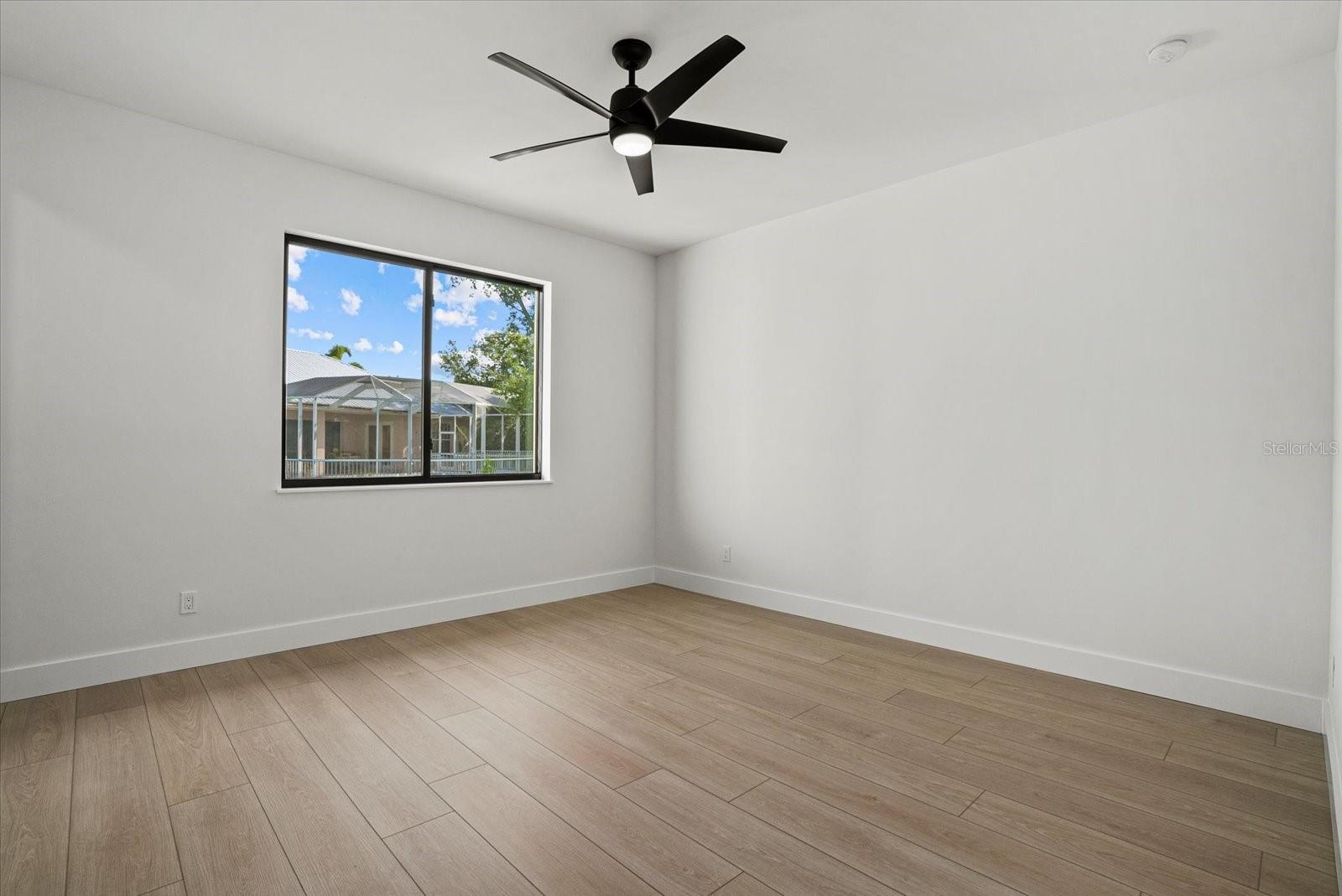 LAUREL LANDINGS ESTATES - Residential