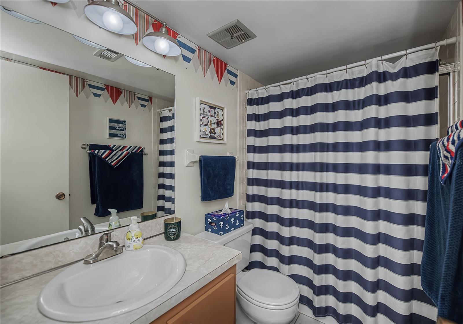 OAK FORREST - Residential