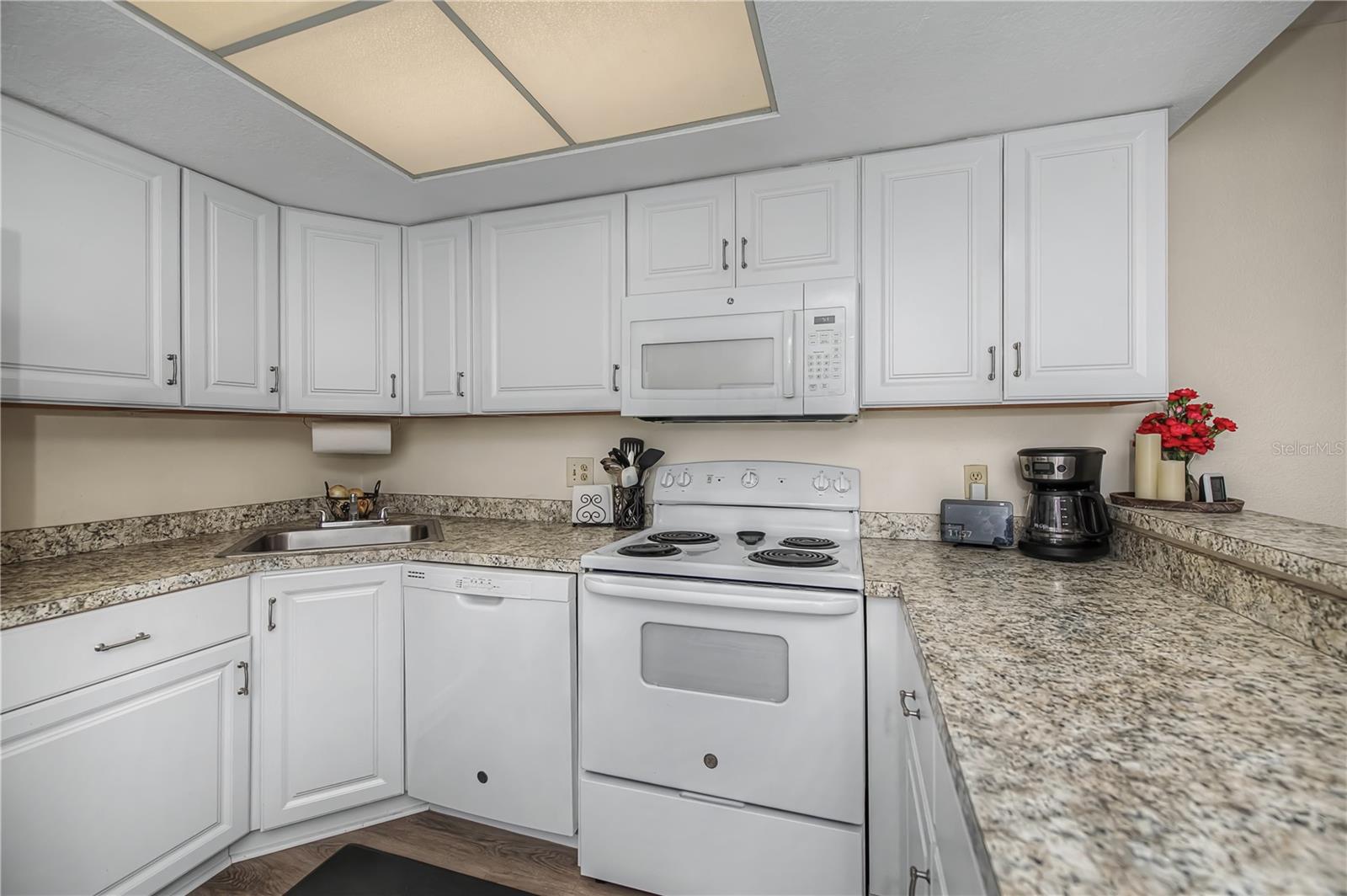 OAK FORREST - Residential