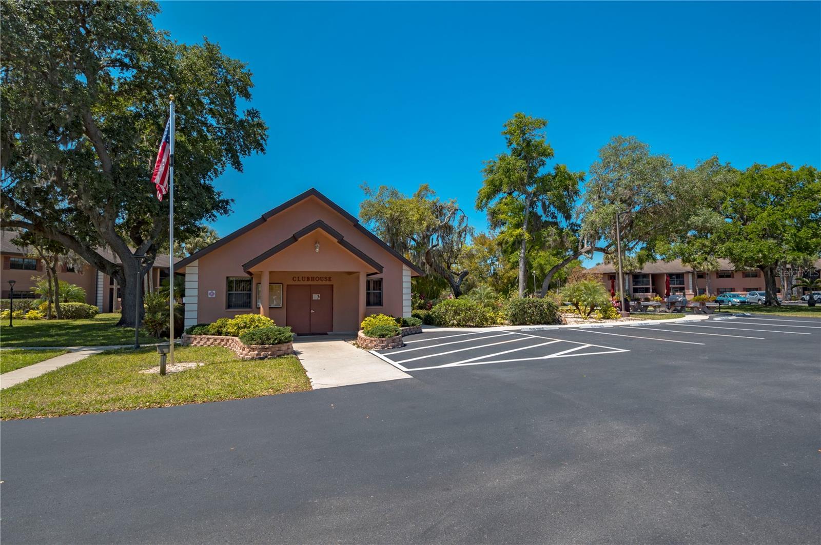 OAK FORREST - Residential