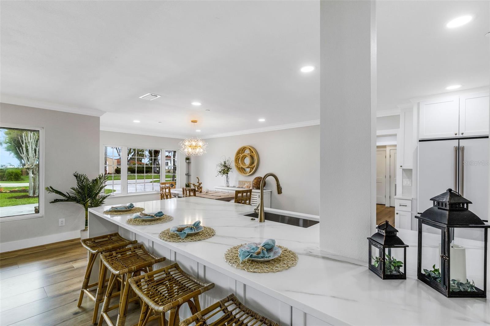 VENICE ISLAND NW OF DOWNTOWN W-622000 - Residential