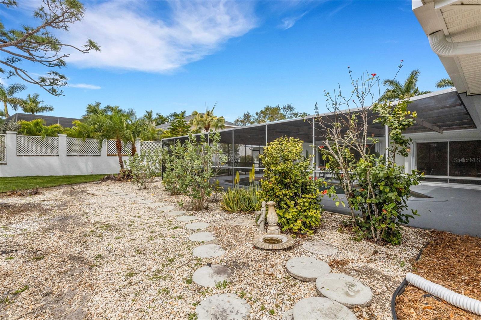 VENICE ISLAND NW OF DOWNTOWN W-622000 - Residential