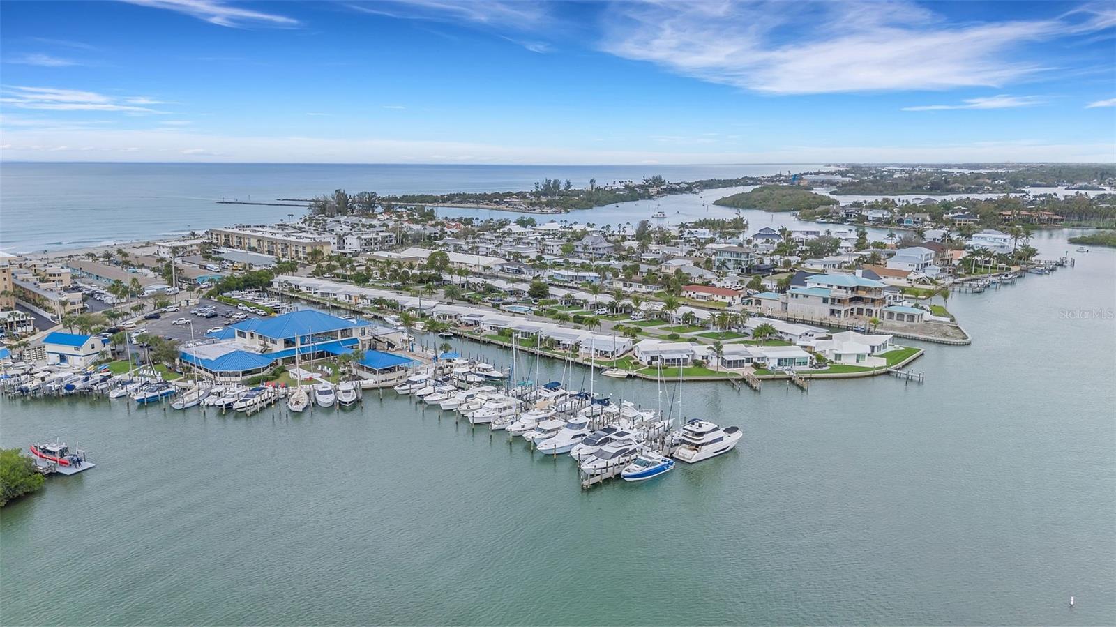 VENICE ISLAND NW OF DOWNTOWN W-622000 - Residential
