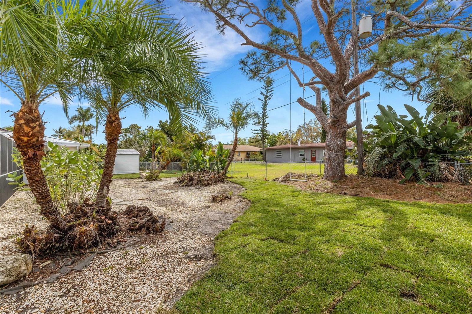 VENICE ISLAND NW OF DOWNTOWN W-622000 - Residential