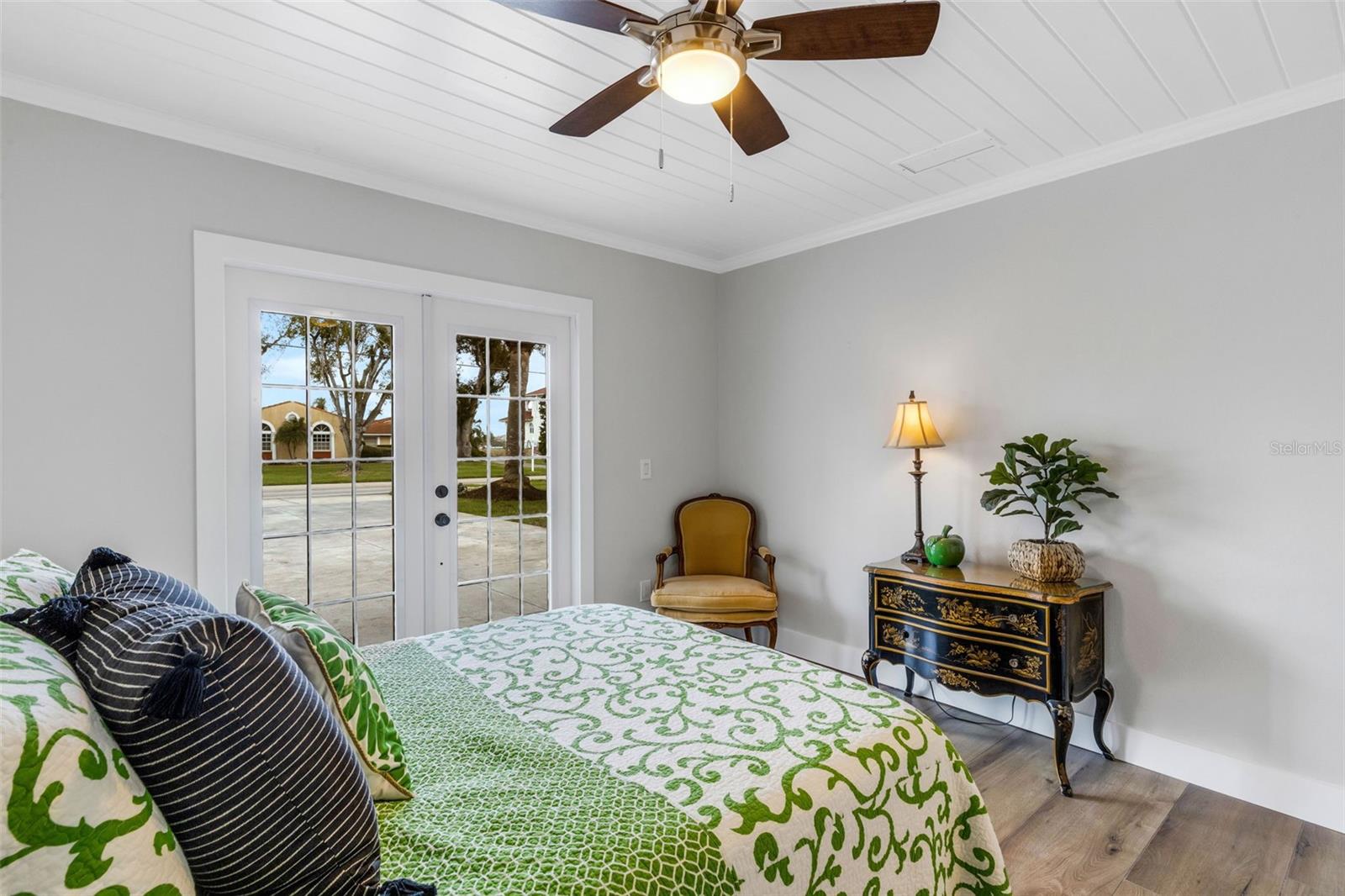 VENICE ISLAND NW OF DOWNTOWN W-622000 - Residential