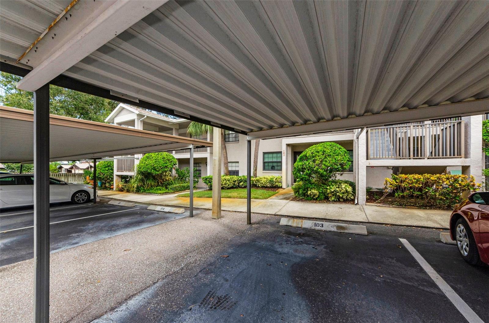 2119 ELM STREET 103